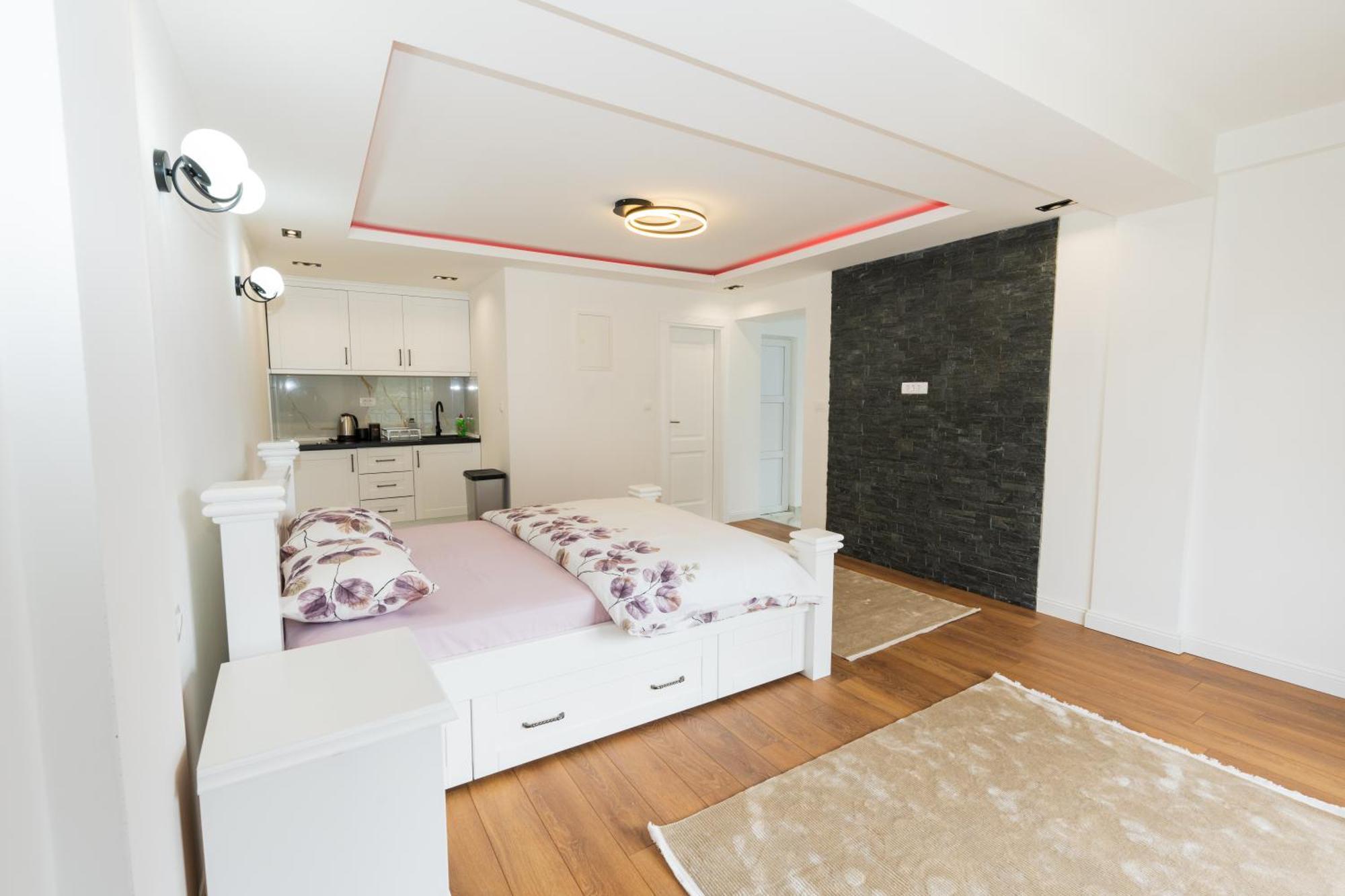 Ema Apartments พลาฟ ภายนอก รูปภาพ