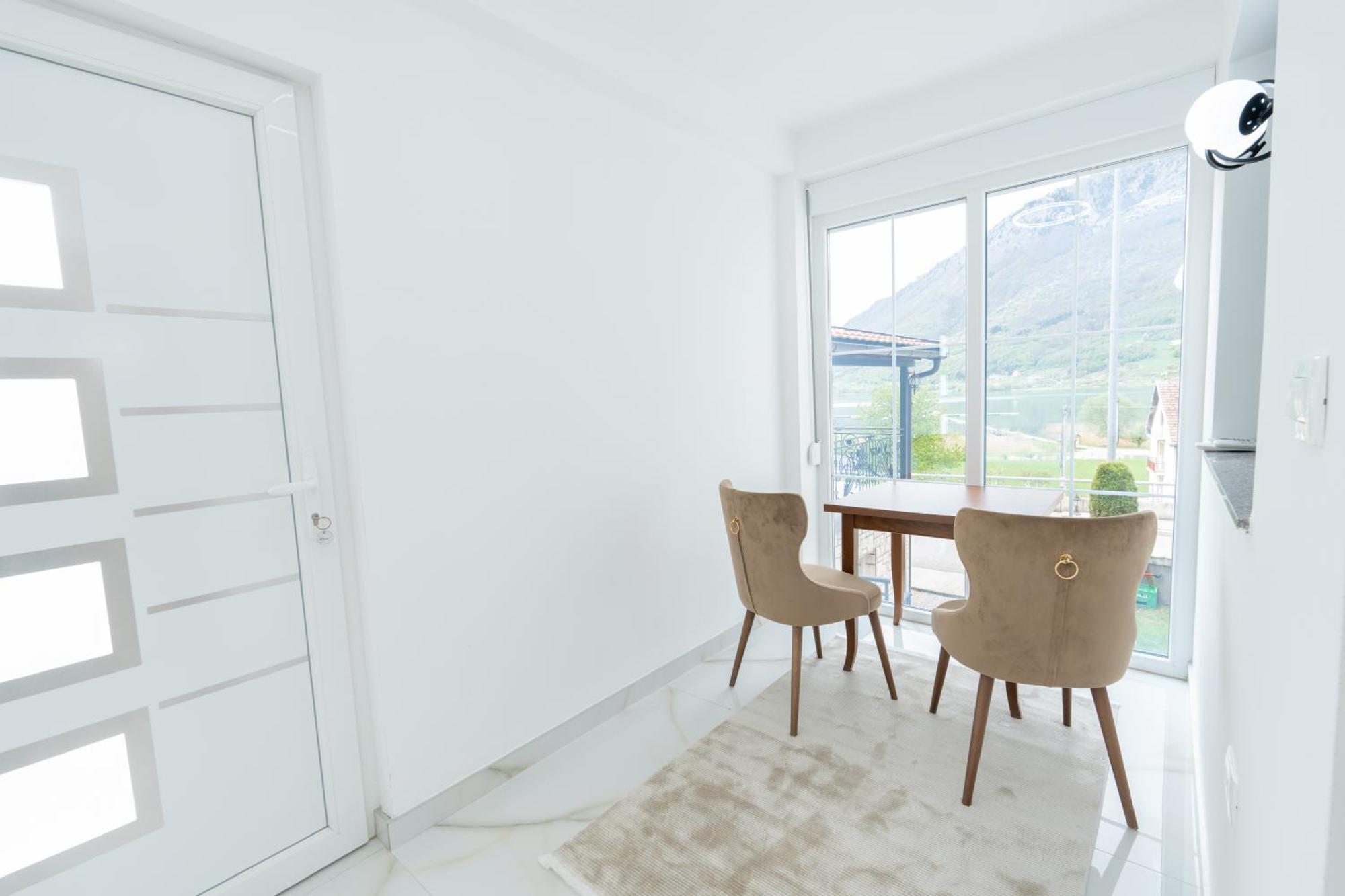 Ema Apartments พลาฟ ภายนอก รูปภาพ